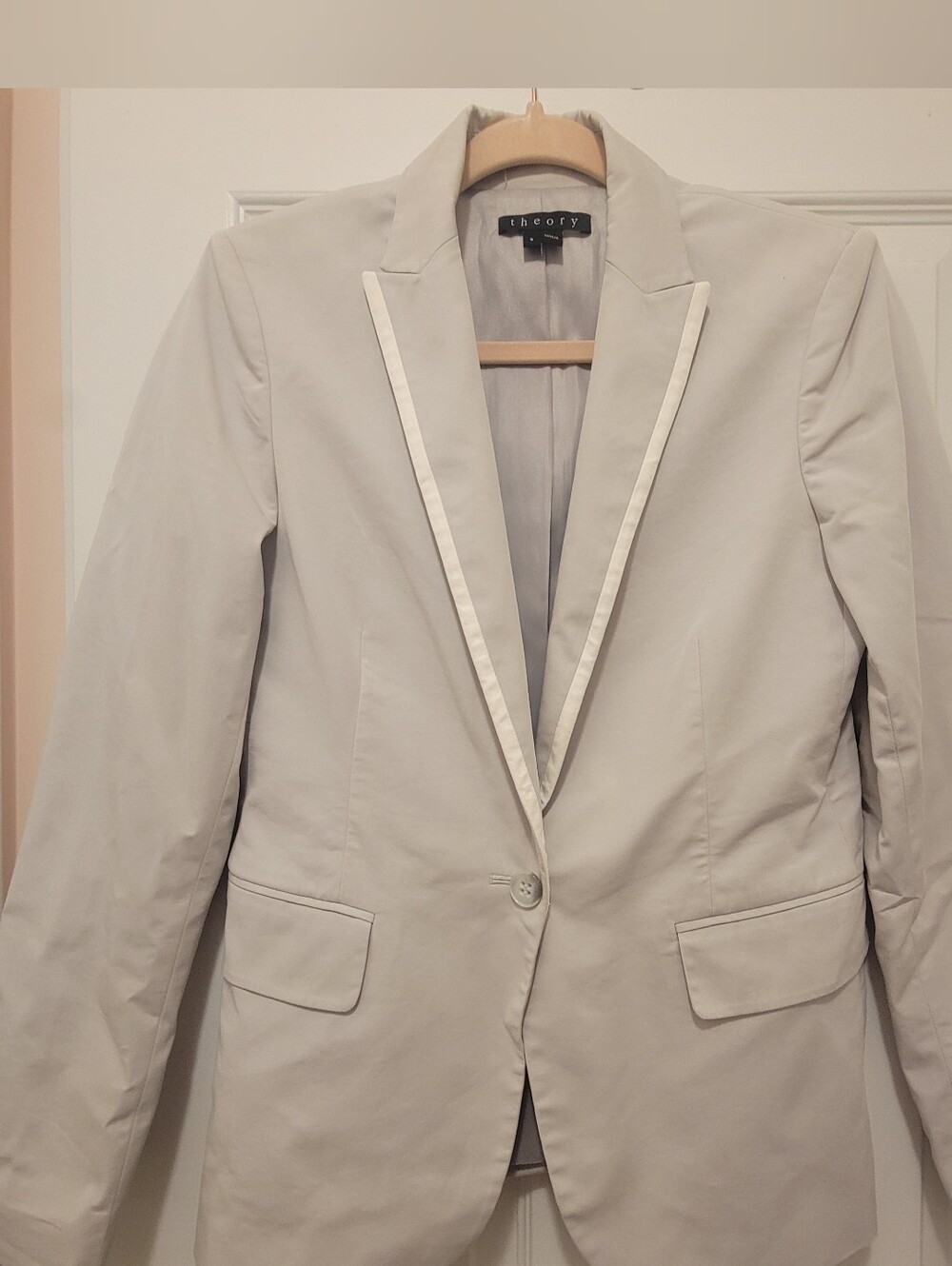 Theory light gray single-button blazer